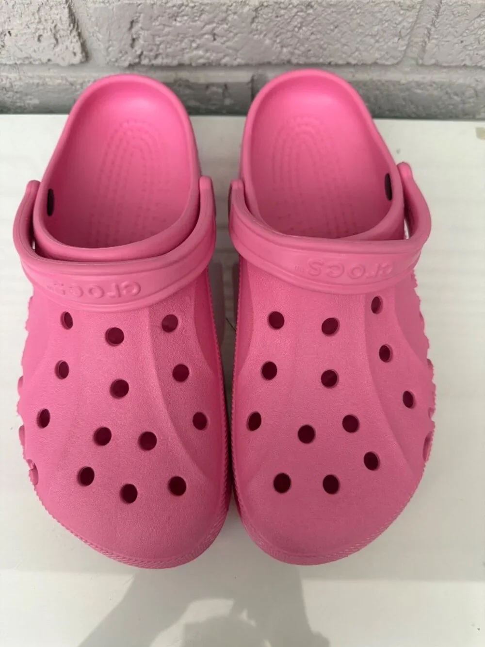 Crocs Baya Men Electric Pink Clog Slides Size Unisex 11M / 13W